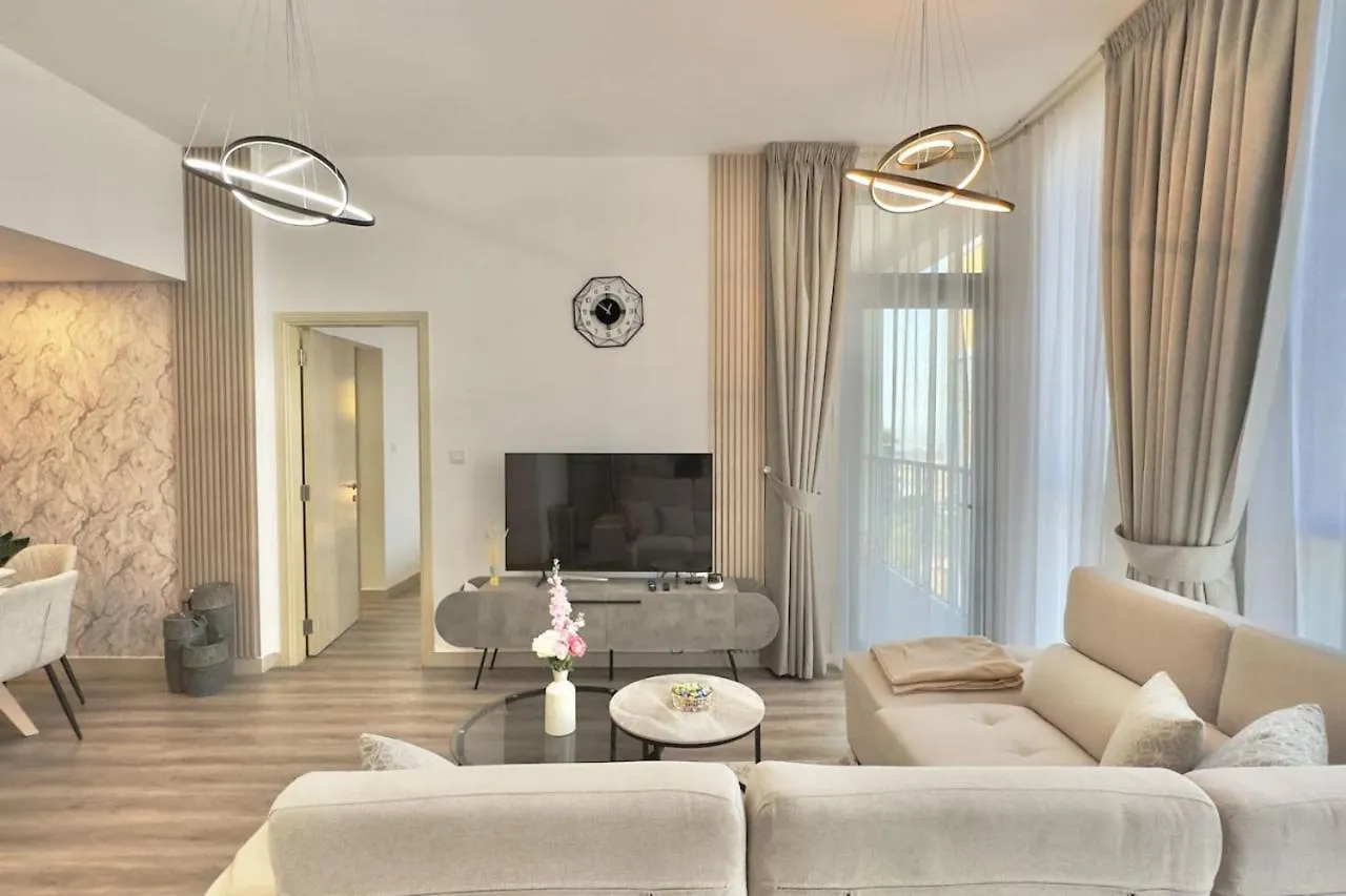 דירות דובאי Sleek 1Br Getaway At Dania 1 With Inviting Balcony By Vibel