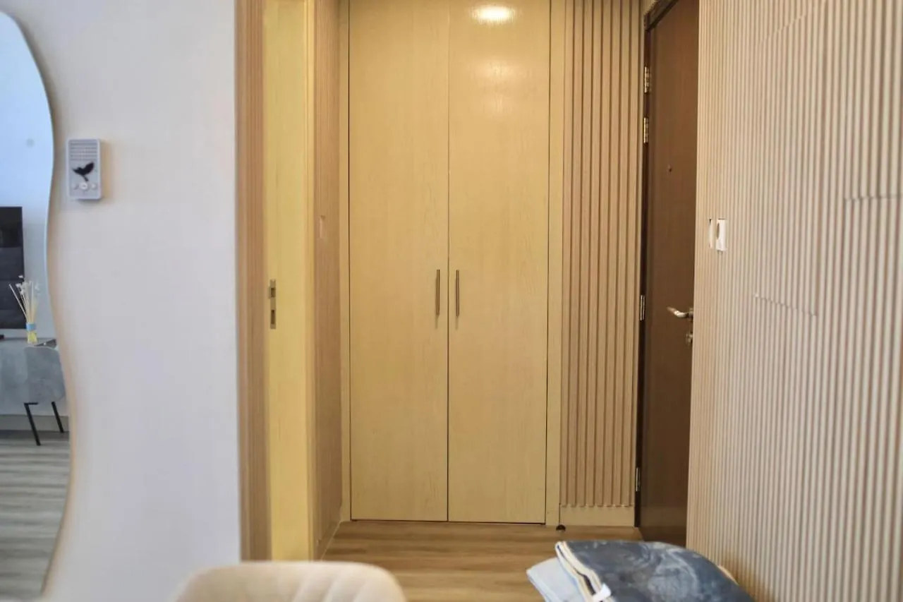Sleek 1Br Getaway At Dania 1 With Inviting Balcony By Vibel Apartment Dubai